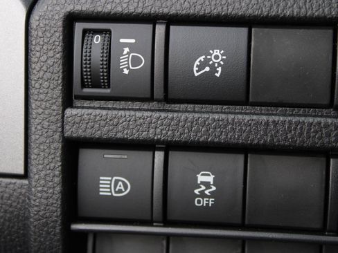New 2026 Toyota Tacoma SR5 AWD/4WD image 9