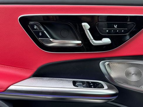 New 2026 Mercedes-Benz CLE 300 4MATIC Coupe image 12
