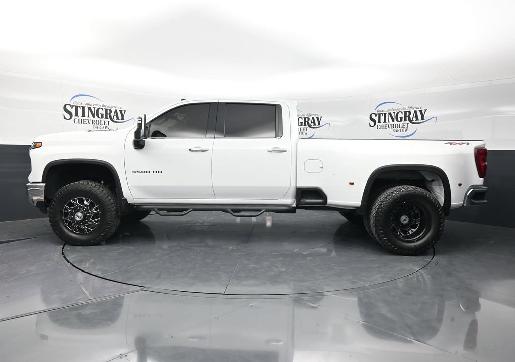 Used 2025 Chevrolet Silverado 3500 LTZ w/ LTZ Plus Package AWD/4WD image 5