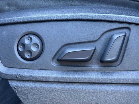 Used 2023 Audi Q5 Premium Plus image 17