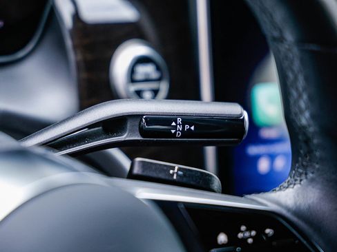 Certified 2025 Mercedes-Benz GLC 300 image 19