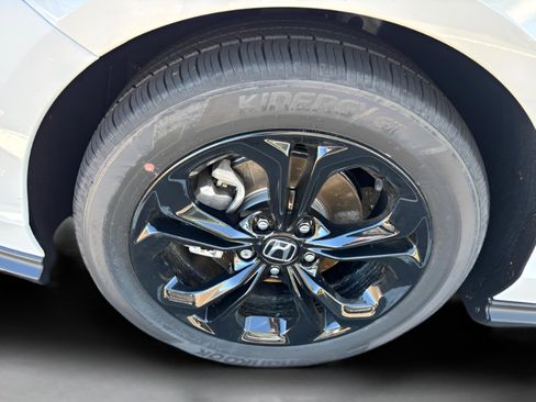 New 2025 Honda Accord SE image 28