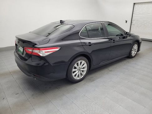 Used 2020 Toyota Camry LE FWD image 10