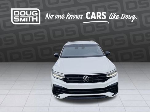Used 2023 Volkswagen Tiguan SE R-Line image 8
