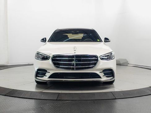 Used 2023 Mercedes-Benz S 500 4MATIC w/ AMG Line image 2