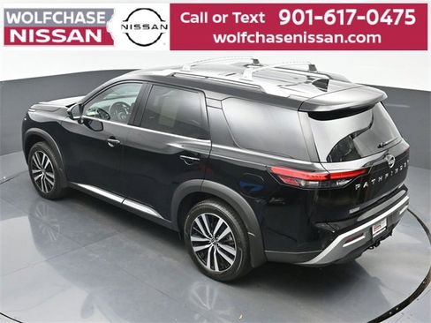 Used 2025 Nissan Pathfinder Platinum w/ Cargo Package image 31