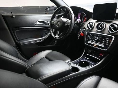Used 2019 Mercedes-Benz CLA 250 image 17