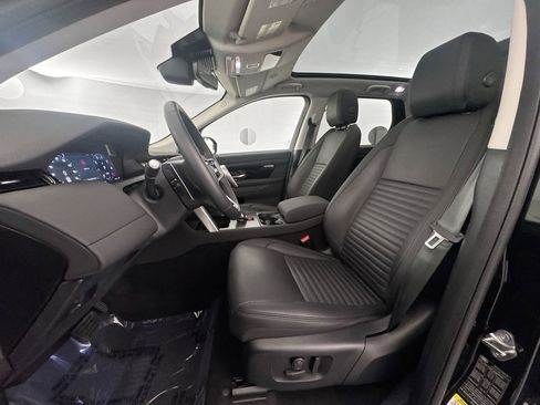 Used 2025 Land Rover Discovery Sport S image 20