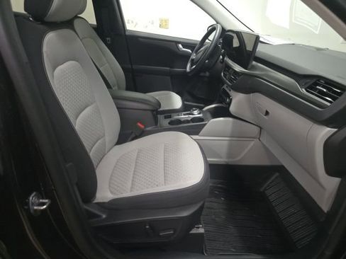 Used 2023 Ford Escape Active w/ Tech Pack #2 image 3