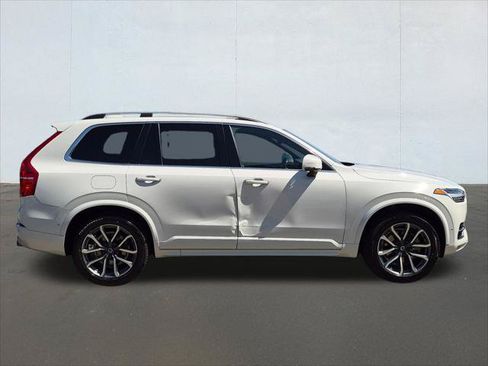 Used 2018 Volvo XC90 T5 Momentum w/ Convenience Package FWD image 6