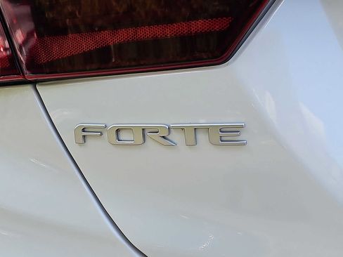 Used 2024 Kia Forte LXS FWD image 30