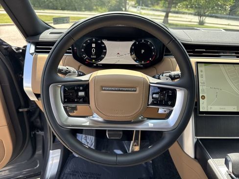 New 2025 Land Rover Range Rover SE image 19