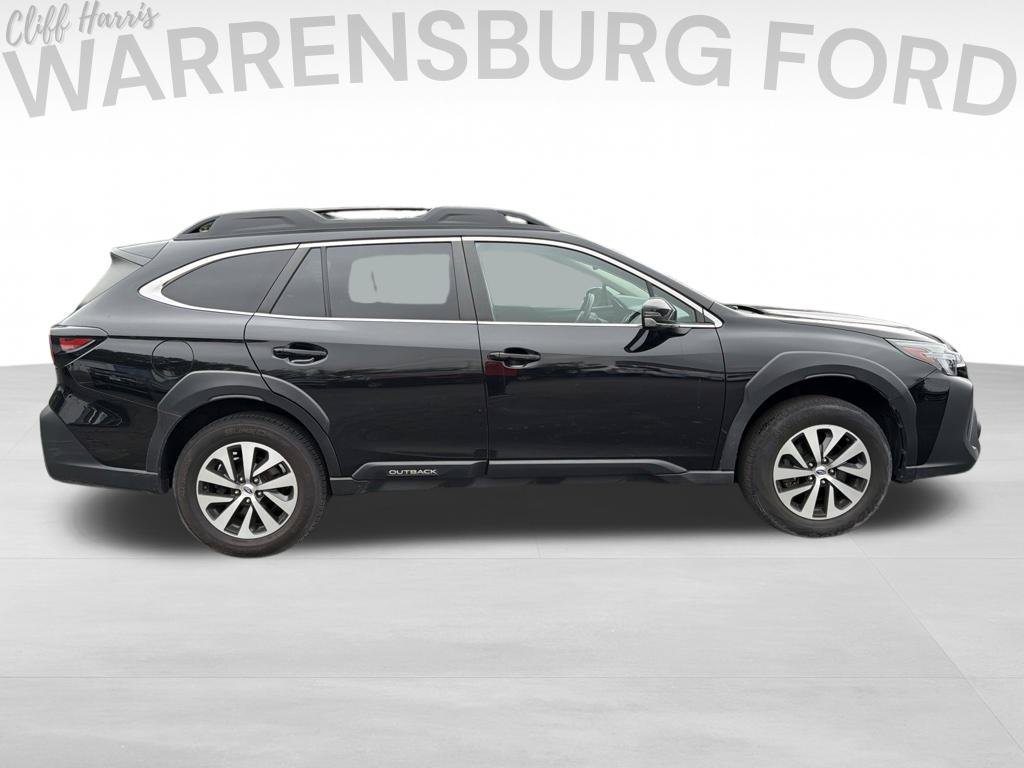 Used 2023 Subaru Outback Premium AWD/4WD image 8