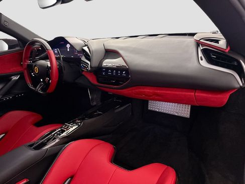 Used 2022 Ferrari SF90 Stradale AWD/4WD image 32