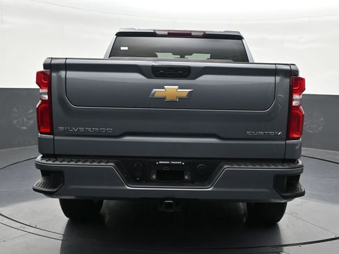 Used 2022 Chevrolet Silverado 1500 Custom RWD image 4