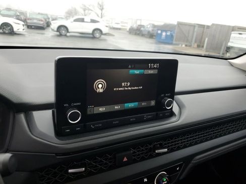 Certified 2024 Honda Accord EX image 18