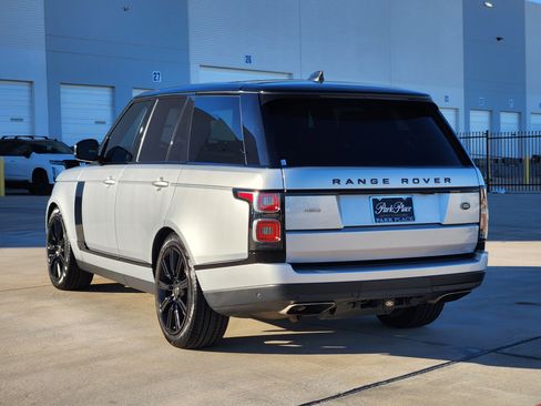 Used 2019 Land Rover Range Rover HSE image 4