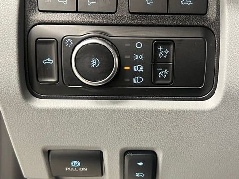 Used 2024 Ford F350 Limited w/ FX4 Off-Road Package AWD/4WD image 32
