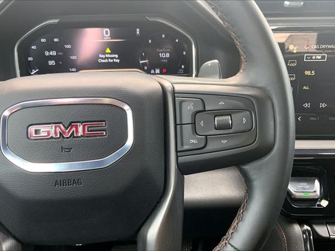 Used 2024 GMC Sierra 1500 AT4 w/ Technology Package AWD/4WD image 25