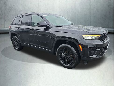 New 2025 Jeep Grand Cherokee 4WD image 7