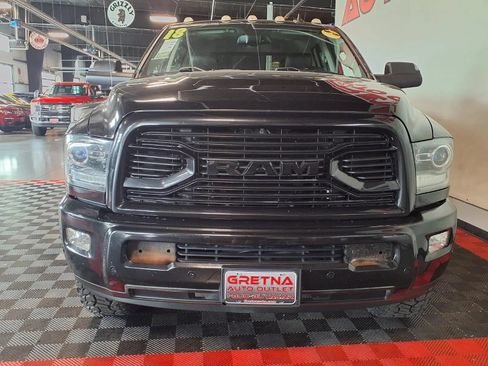 Used 2018 RAM 2500 Laramie w/ Sport Appearance Group AWD/4WD image 3