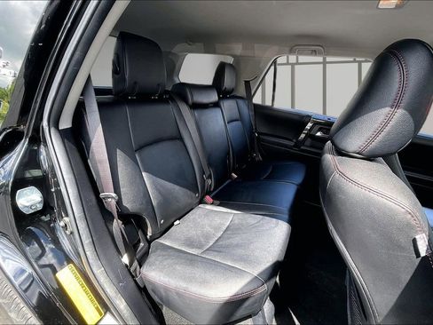 Used 2022 Toyota 4Runner TRD Off-Road Premium AWD/4WD image 27