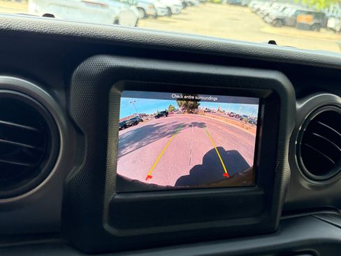 Used 2023 Jeep Wrangler Unlimited Sport AWD/4WD image 23
