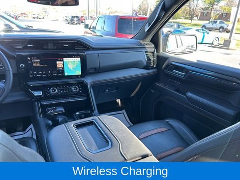 Used 2022 GMC Sierra 1500 AT4 w/ AT4 Preferred Package image 18