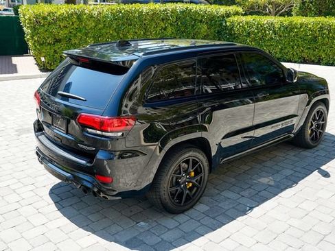 Used 2018 Jeep Grand Cherokee Trackhawk AWD/4WD image 28
