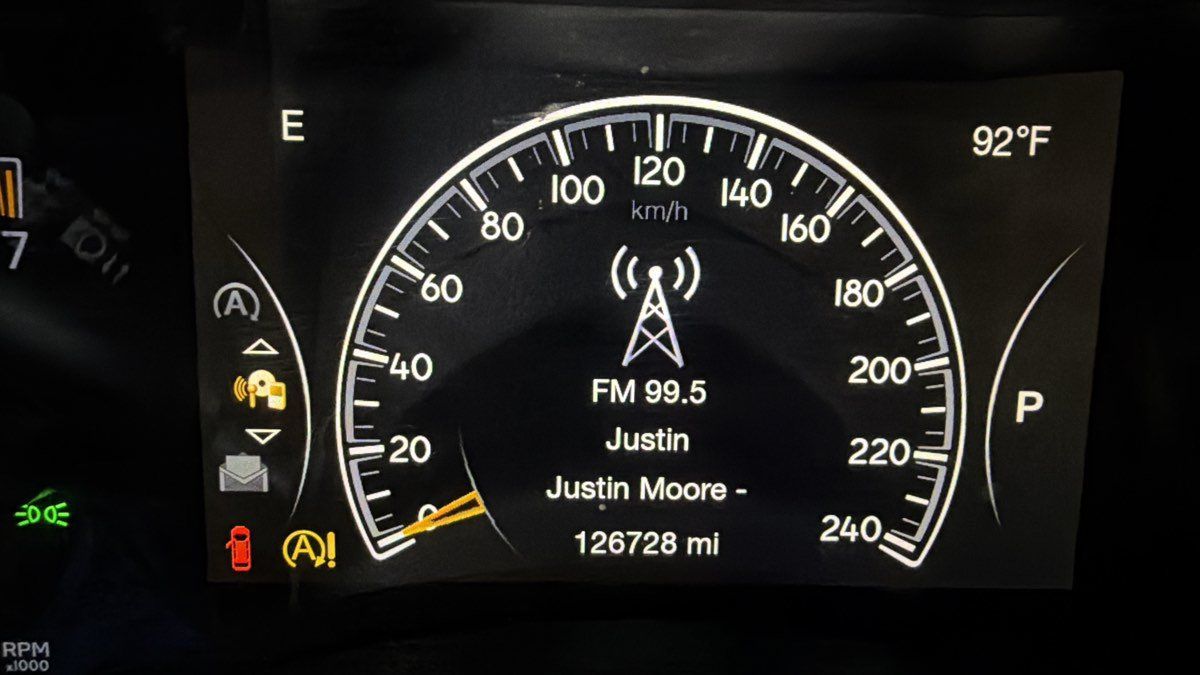 Used 2016 Jeep Grand Cherokee Limited w/ Trailer Tow Group IV AWD/4WD image 10