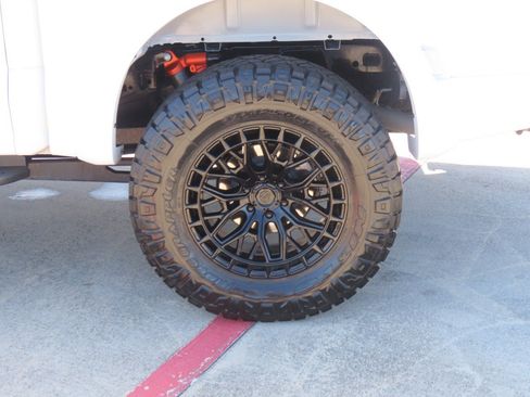 Used 2025 Ford F150 Raptor AWD/4WD image 17
