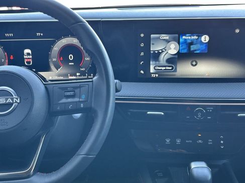 Certified 2025 Nissan Kicks SR image 14