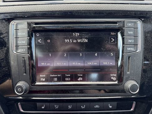 Used 2017 Volkswagen Jetta GLI FWD image 17