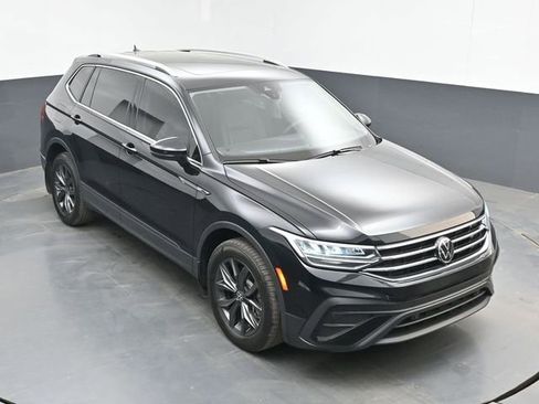 Used 2022 Volkswagen Tiguan SE AWD/4WD image 13