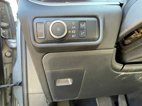 Used 2023 Ford Explorer XLT w/ Equipment Group 202A RWD image 12