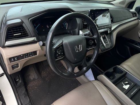 Used 2020 Honda Odyssey Touring image 23