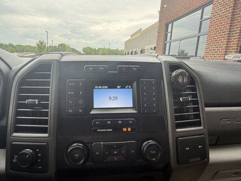 Used 2020 Ford F250 XL w/ Power Equipment Group AWD/4WD image 23