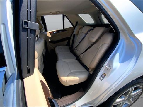 Used 2017 Mercedes-Benz GLE 400 4MATIC image 21
