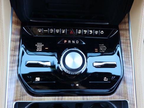 Used 2023 Jeep Grand Wagoneer Series III image 26