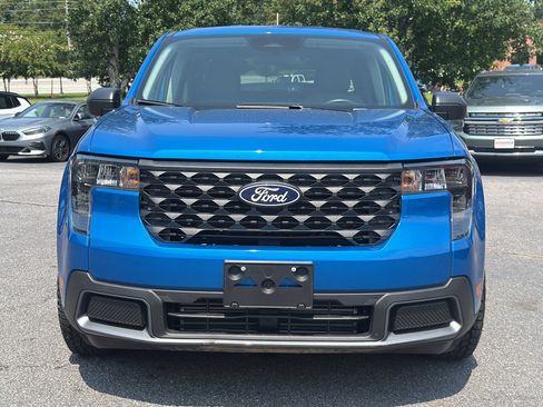 Used 2025 Ford Maverick XLT w/ Equipment Group 302A AWD/4WD image 3