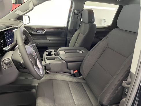 New 2025 GMC Sierra 1500 Elevation image 12