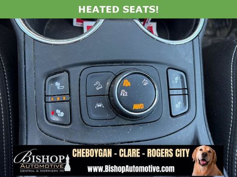 Used 2023 GMC Terrain SLE w/ Driver Convenience Package image 12