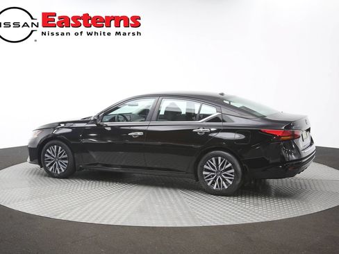 Used 2023 Nissan Altima 2.5 SV FWD image 61