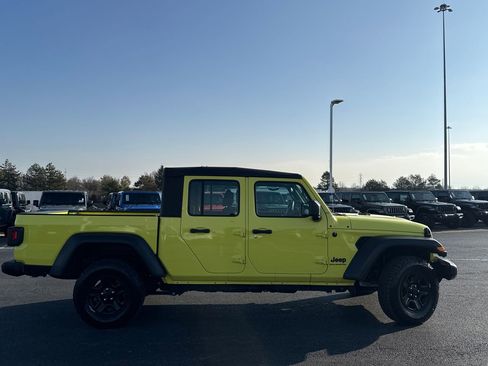 Used 2023 Jeep Gladiator Sport w/ Trailer Tow Package image 2