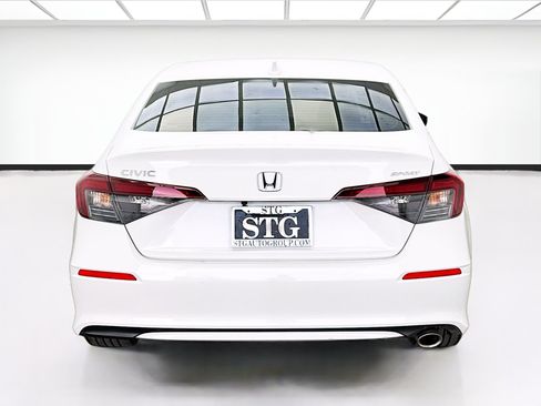 Used 2025 Honda Civic Sport image 5