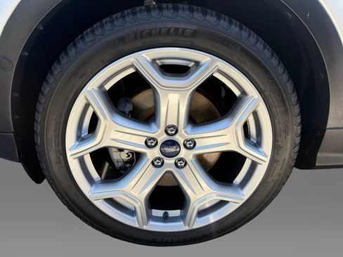 Used 2017 Ford Escape Titanium w/ Equipment Group 301A FWD image 9