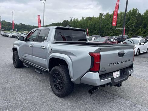 Used 2026 Toyota Tacoma SR5 AWD/4WD image 4