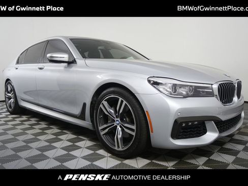 Used 2019 BMW 740i w/ Executive Package image 1