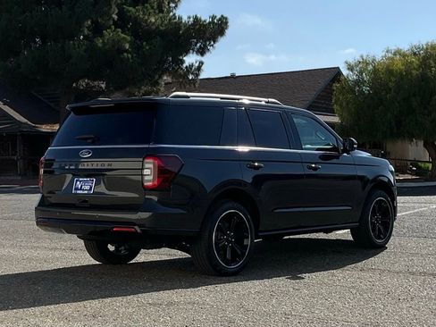 Certified 2024 Ford Expedition Limited image 6