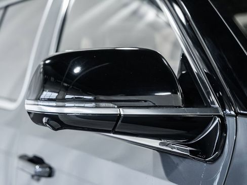 New 2024 Jeep Grand Wagoneer Series III w/ HD Trailer Tow Package image 16